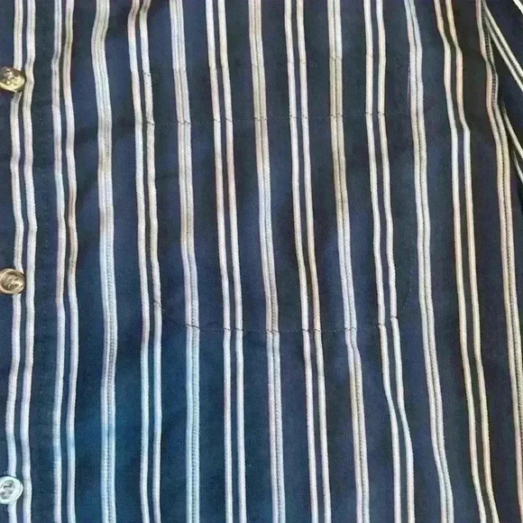 Mens Beverly Hills Polo Club size Medium button up - Picture 2 of 4